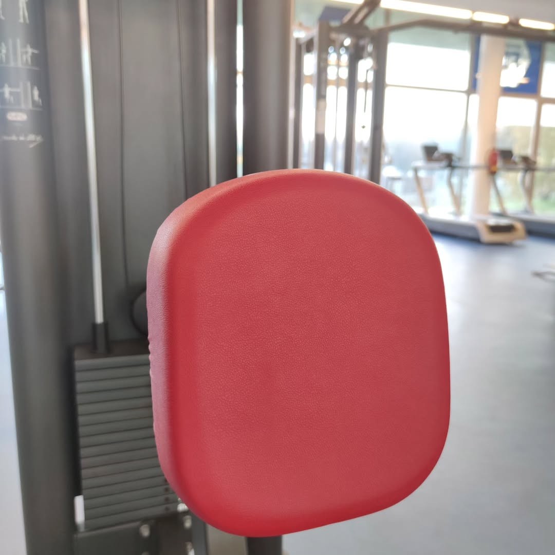Después - Retapizado de banco de gimnasio